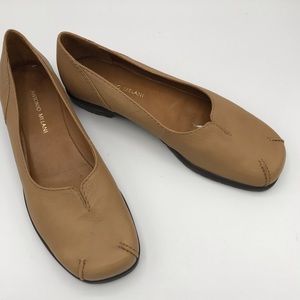 Antoino Melani women flat. Size 6M